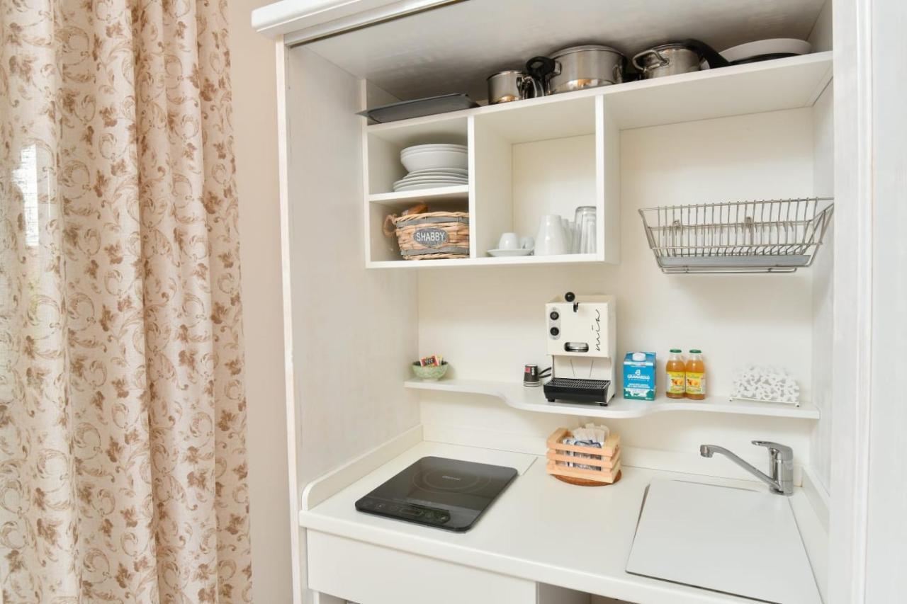 B&B Incentro Санта-Мария-ди-Кастеллабате Экстерьер фото
